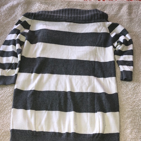 Express sweater - Picture 2 of 7